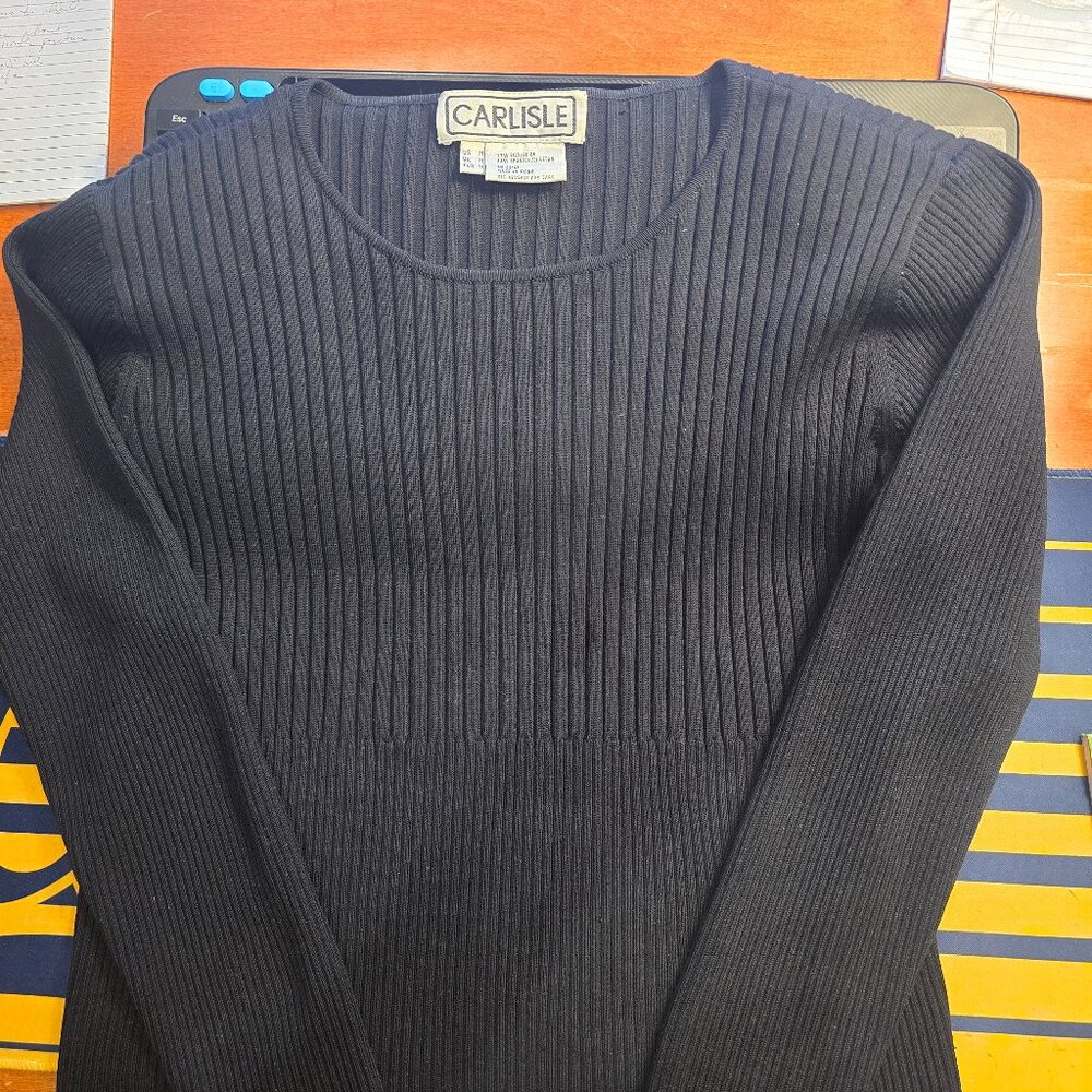 Carlisle Silk blend Sweater Med crew neck